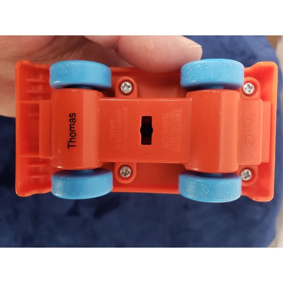 2011 Mattel Thomas & Friends Gullane Blue‎ Thomas the Tank Engine Toy Train - Picture 5 of 7